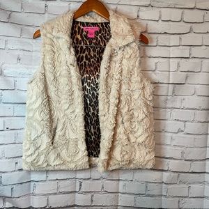 Betsey Johnson Cream Faux Fur Rose Design Vest